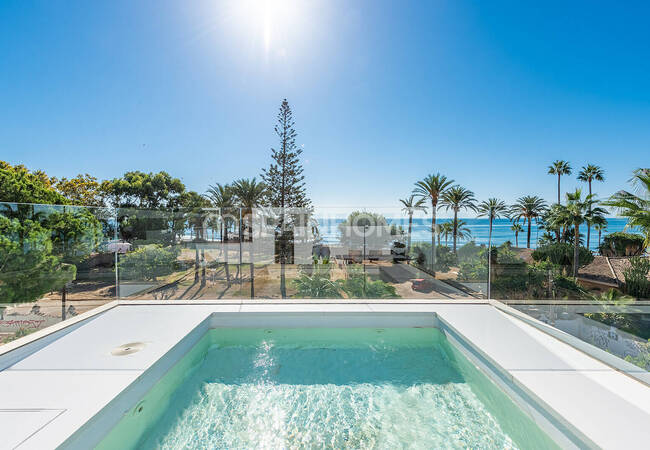 Sea View Newly Built Villa by the Beach in Marbella