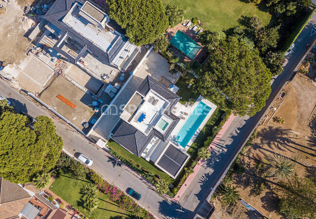 Marbella'da Puerto Banus Yakınında Özel Havuzlu Villa 3