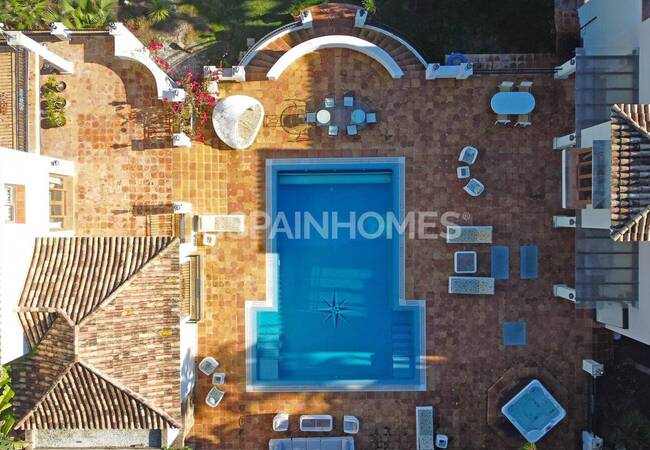 Herenhuis Als Fantastische Investeringsmogelijkheid In Benahavis 10