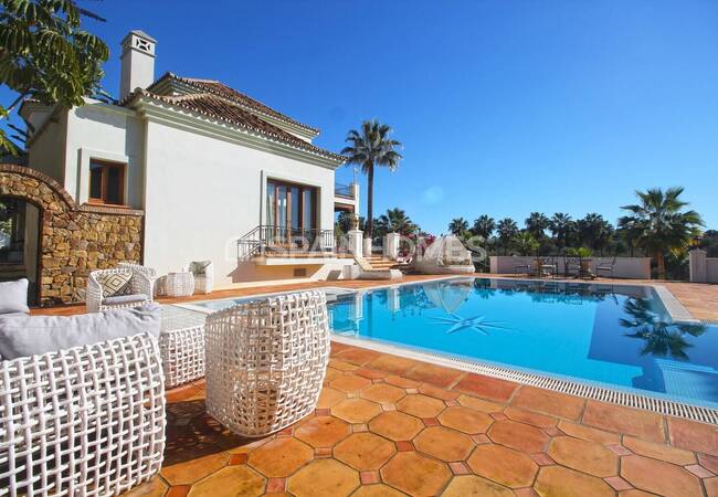 Herenhuis Als Fantastische Investeringsmogelijkheid In Benahavis 13