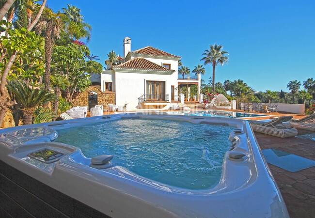 Herenhuis Als Fantastische Investeringsmogelijkheid In Benahavis 12