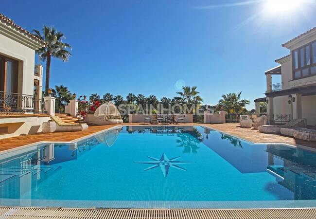 Herenhuis Als Fantastische Investeringsmogelijkheid In Benahavis 11