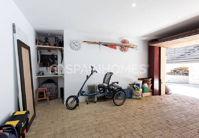 Reasonably Priced Modern Detached Villa in Benahavis 12