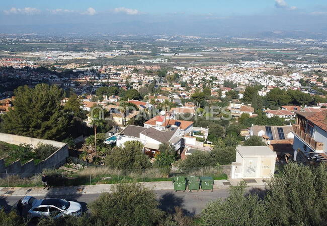 Large Land in a Fantastic Residential and Modern Area in Malaga 2