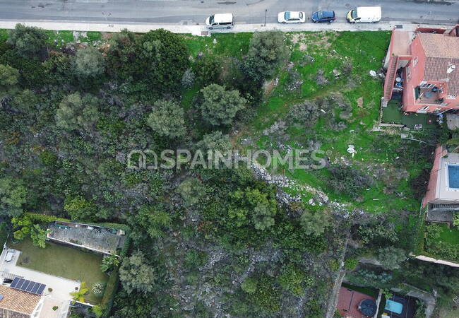 Large Land in a Fantastic Residential and Modern Area in Malaga 5