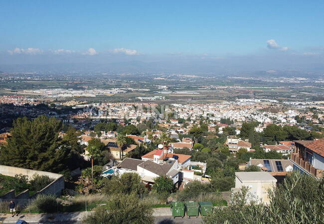 Large Land in a Fantastic Residential and Modern Area in Malaga 7