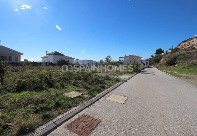 Benalmádena'da Villa İnşasına Uygun Deniz Manzaralı Arsa 8