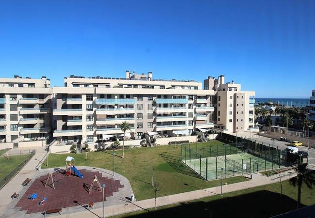 Sea-view Modern Apartment Near the Beach in Torremolinos 4