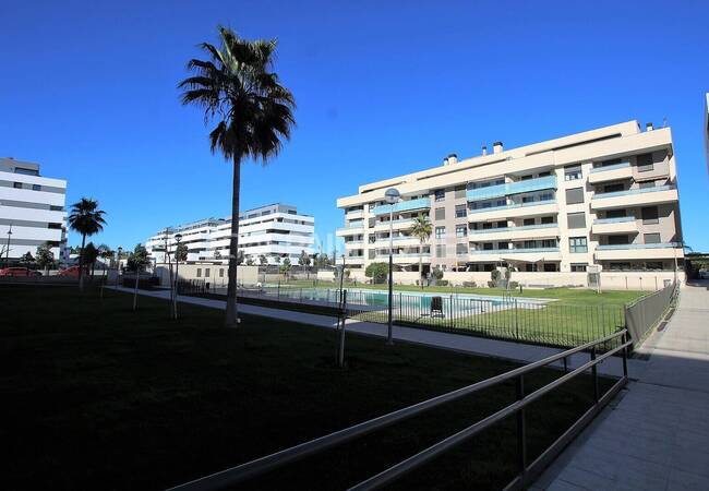 Sea-view Modern Apartment Near the Beach in Torremolinos 5