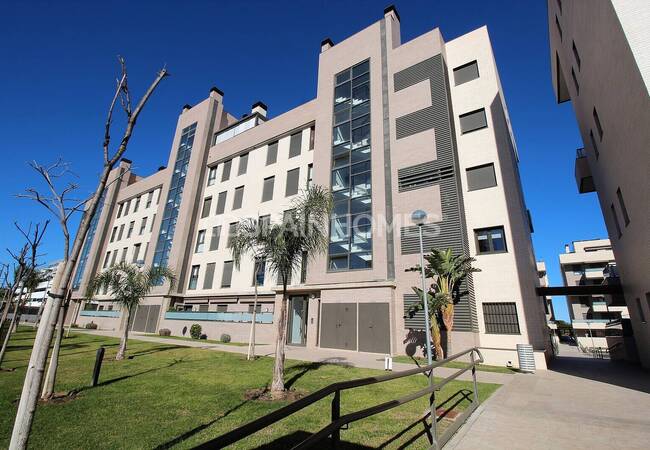Sea-view Modern Apartment Near the Beach in Torremolinos 8