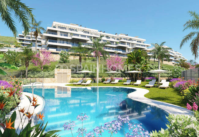Mijas'ta Geniş Teraslı Deniz Manzaralı Daireler 1