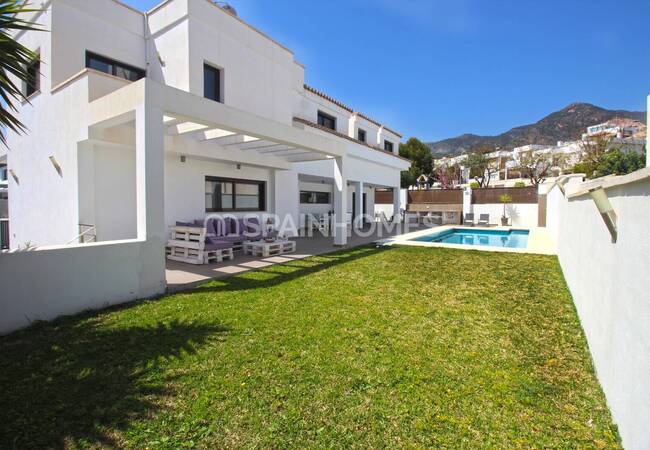 House with Stylish Design Close to All Services in Benalmadena 1