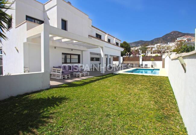 House with Stylish Design Close to All Services in Benalmadena 1