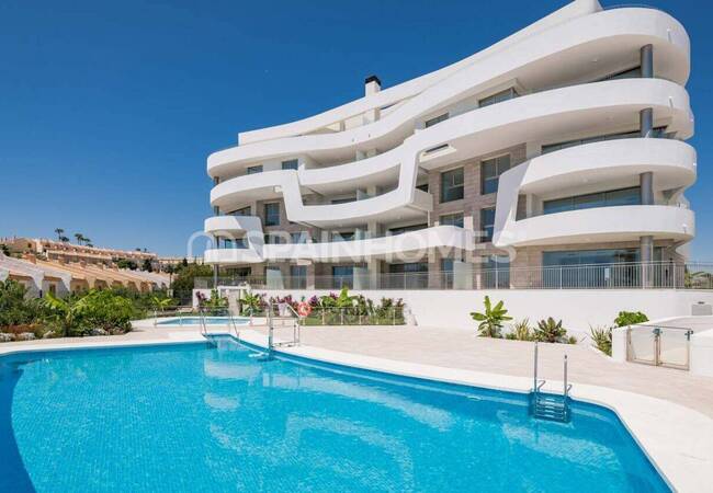 Mijas’ta Sahil Kenarı Ayrıcalıklı Konumda Eşyalı Daire 3