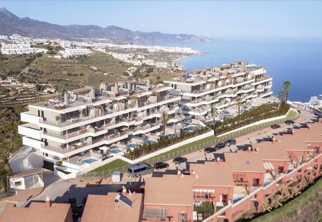 Lägenheter Med Havsutsikt Och Stora Terrasser I Torrox Costa