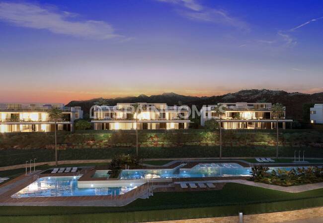 Marbella’da Golf Sahasına Yakın Sıfır Lüks Daireler 5