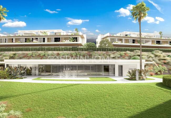 Marbella’da Golf Sahasına Yakın Sıfır Lüks Daireler 13