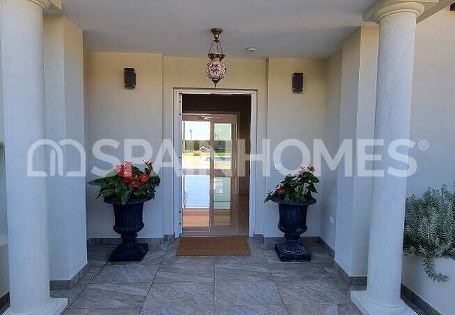 Вилла с Видом на Море и Гостевой Квартирой в Малаге 2