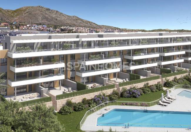 Torremolinos'ta Merkezi Konumda Deniz Manzaralı Daireler 3