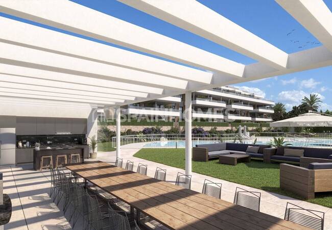 Torremolinos'ta Merkezi Konumda Deniz Manzaralı Daireler 5