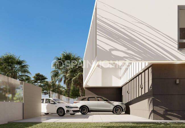 Benalmadena'da Panoramik Deniz Manzaralı Geniş Villa 3