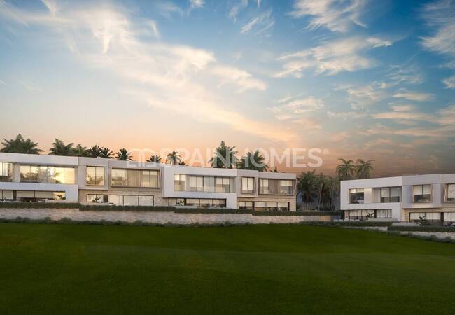 تاون هاوس مطلة على الجولف داخل منطقة طبيعية في ميخاس 5