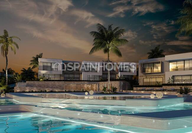 تاون هاوس مطلة على الجولف داخل منطقة طبيعية في ميخاس 6