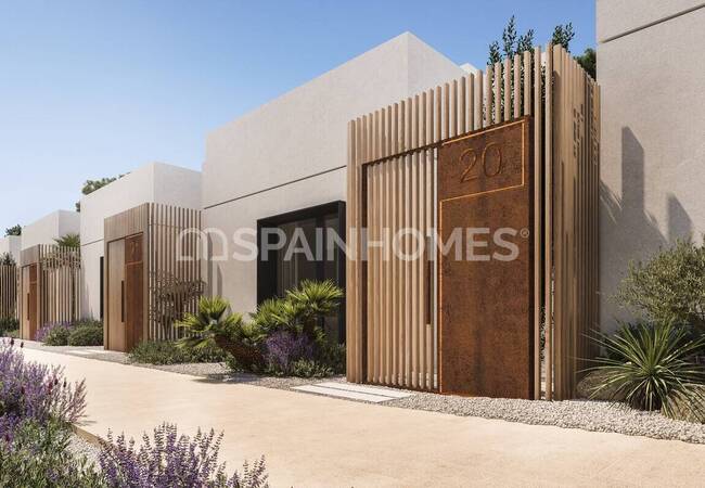 تاون هاوس مطلة على الجولف داخل منطقة طبيعية في ميخاس 8