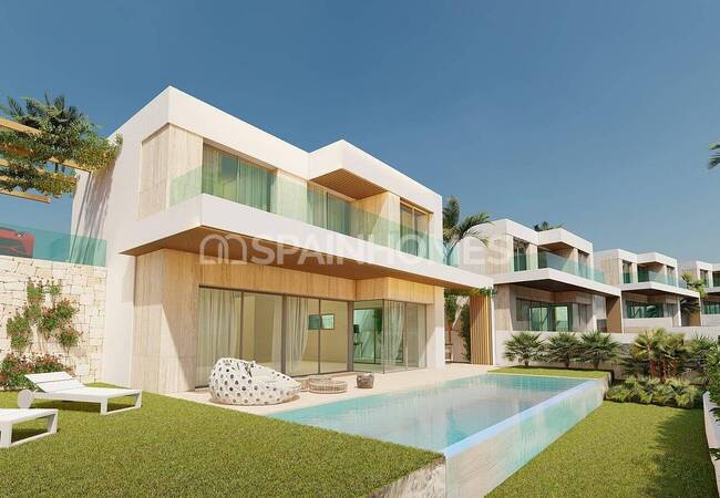 Newly-built Golf Villas with Sea Views in Estepona Spain 1