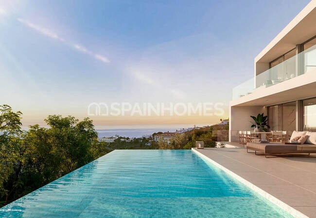 Fuengirola’da Prestijli Konumda Deniz Manzaralı Villalar 4