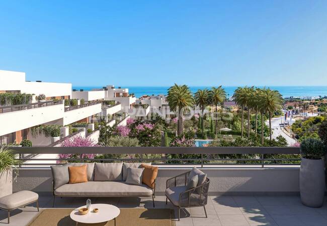 Newly-built Apartments in a Complex with Pool in Estepona 1