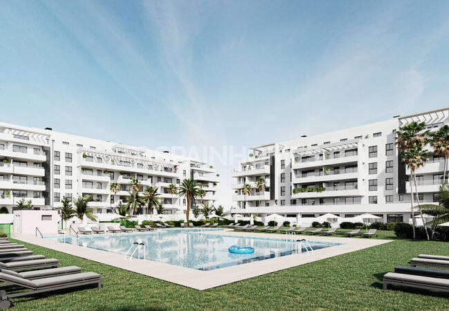 Málaga Torremolinos'ta Sahile Yürüme Mesafesinde Daireler 1