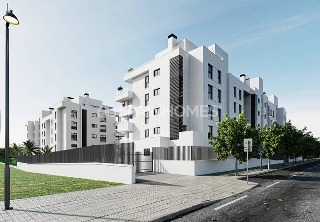 Málaga Torremolinos'ta Sahile Yürüme Mesafesinde Daireler 2