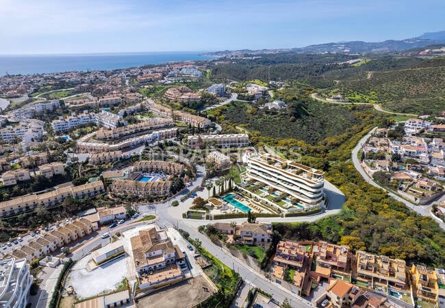Mijas Costa'da Eşsiz Deniz Manzaralı Geniş Daireler 3