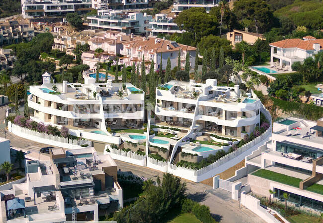 Marbella'da Havuzlu ve Manzaralı Lüks Daireler 6