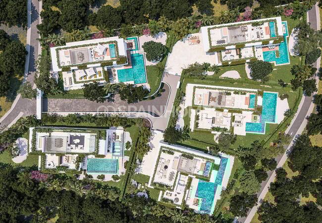 Marbella'da Deniz Manzaralı ve Lüks Olanaklı Villalar 5