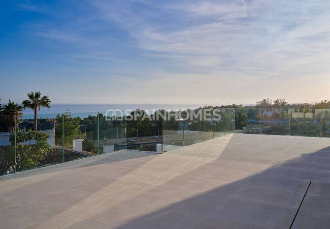 Quality Villas with Sea Views in Marbella's Prime Location 2