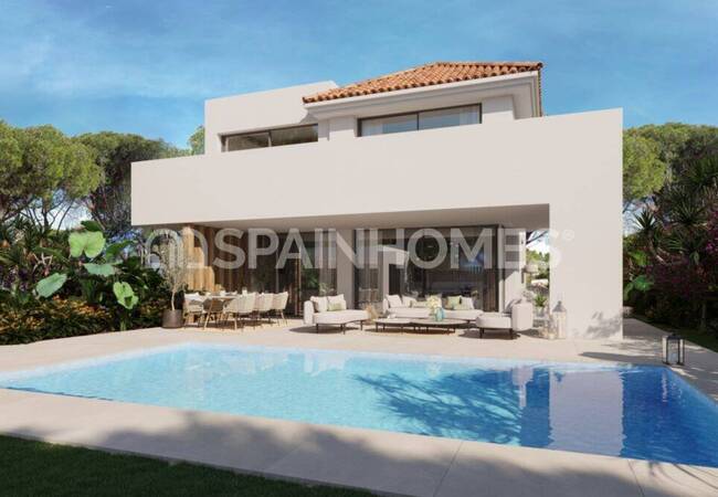 Mijas Calahonda'da Deniz Kıyısında 4 Yatak Odalı Şık Villalar 1