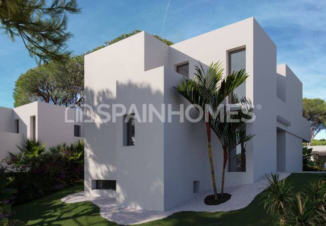 Mijas Calahonda'da Deniz Kıyısında 4 Yatak Odalı Şık Villalar 2