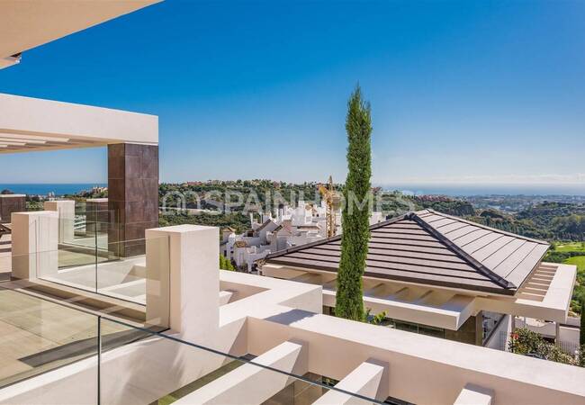 Дизайнерская недвижимость с потрясающими видами в Бенаависе 11