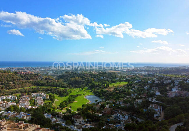 Дизайнерская недвижимость с потрясающими видами в Бенаависе 2