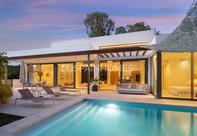 Serenely Beautiful Villa with Nature Views in Estepona 5