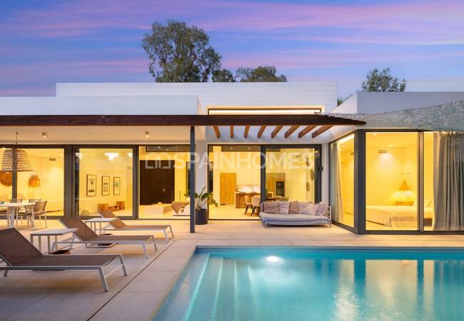 Serenely Beautiful Villa with Nature Views in Estepona 6