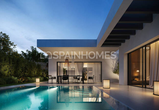 Detached Houses with Garden and Customizable Design in Mijas