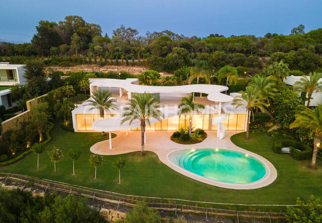 Detached Key-ready House with a Swimming Pool in Casares 4