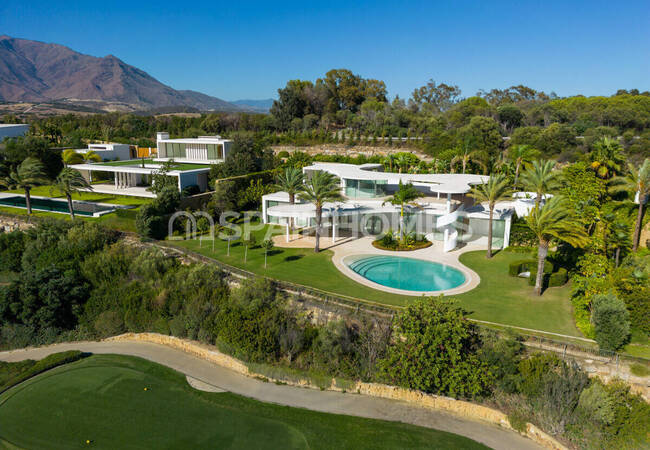 Detached Key-ready House with a Swimming Pool in Casares 5