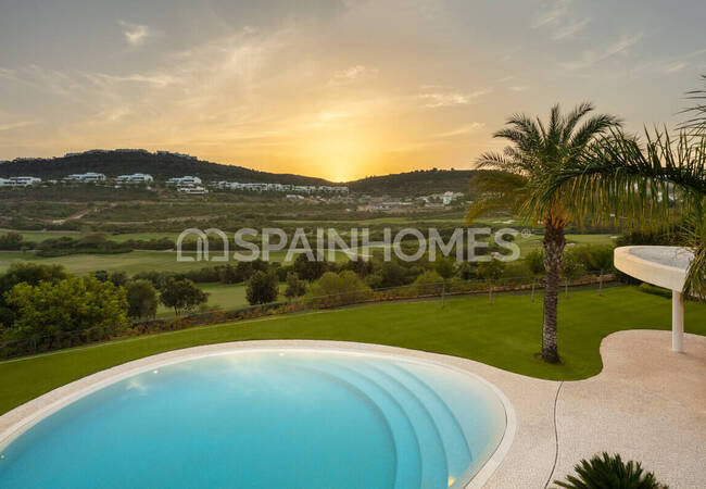 Detached Key-ready House with a Swimming Pool in Casares 17