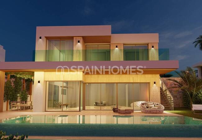 Estepona'da Golf Sahalarına Yakın Deniz Manzaralı Villalar 6