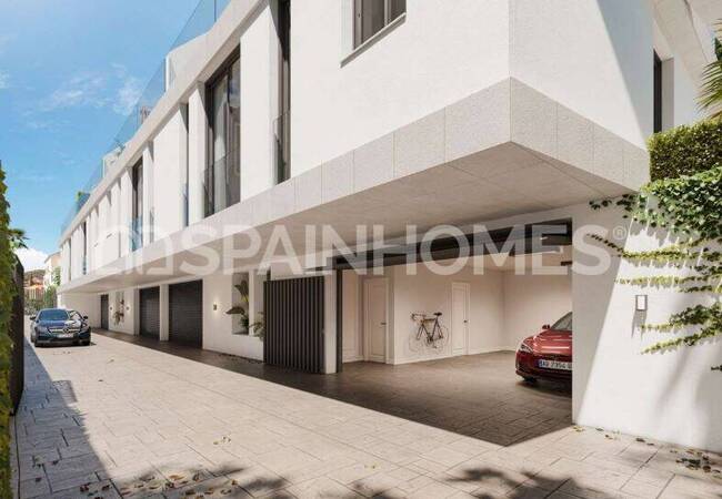 Malaga'da Özel Havuzlu Yarı Müstakil Villalar 3