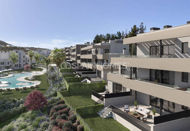 Spacious Flats in a Golfside Complex with Pool in Casares 2